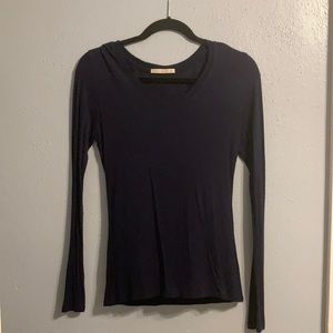 Medium navy blue shirt, V-Neck
